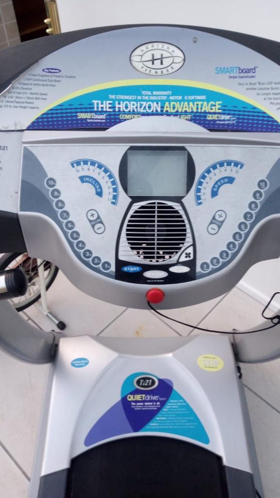 Horizon fitness running machine 