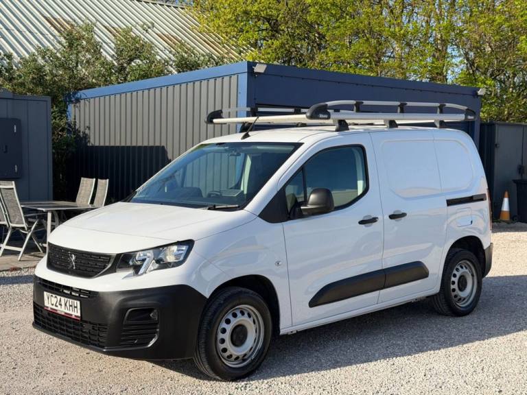 2024 Peugeot Partner 1000 1.5 BlueHDi 100 Professional Premium + Van PANEL VAN DIESEL Manual