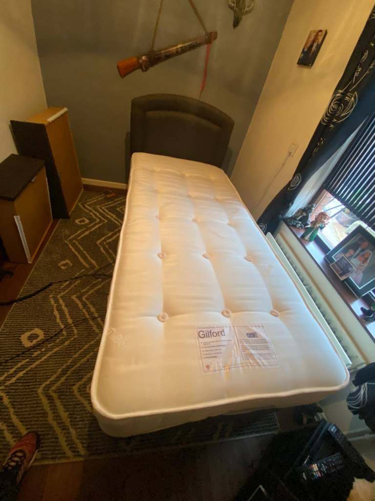 Single craftmatic electric adjustment single bed with single mattress only £199was 
