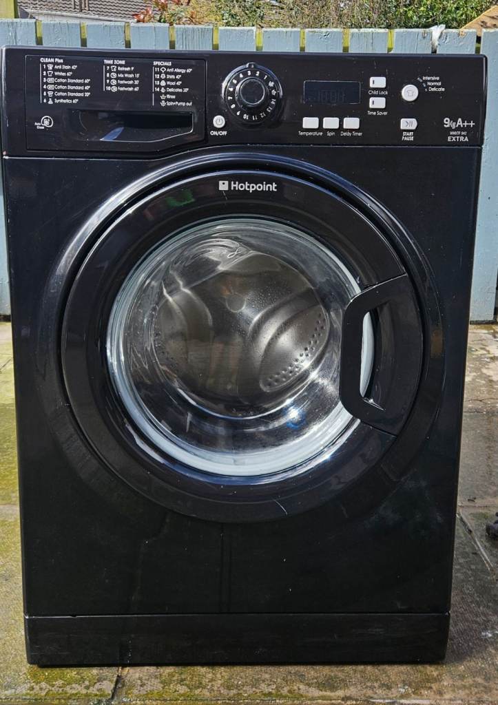 9kg Hotpoint black washing machine 