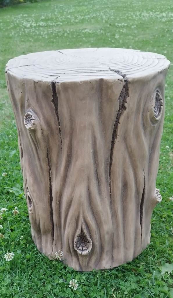 Artificial tree trunk 