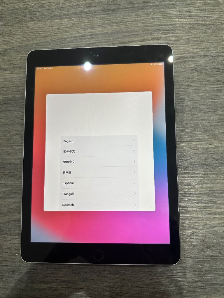 Apple iPad Gen 5- Mint  Condition, Ready to Use