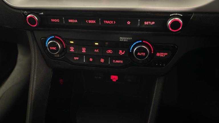 2020 Kia Niro 1.6 GDi Hybrid 2 5dr DCT Hybrid Estate Estate Hybrid Automatic