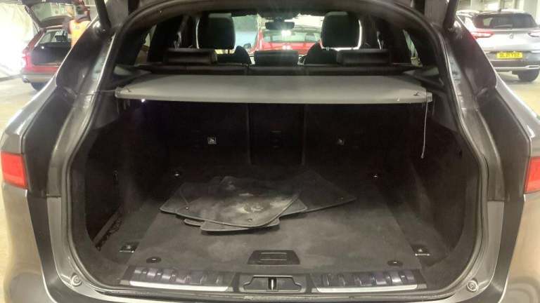 2018 Jaguar F-Pace 2.0d R-Sport 5dr Auto AWD ESTATE DIESEL Automatic