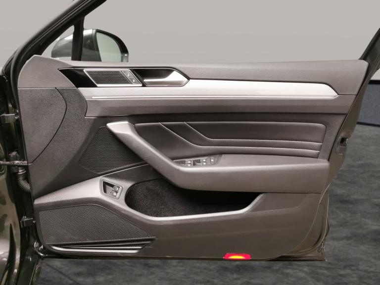 2022 Volkswagen Passat 1.4 TSI 13kWh GTE Saloon 4dr Petrol Plug-in Hybrid DSG Euro 6 (s/s) (218 p...