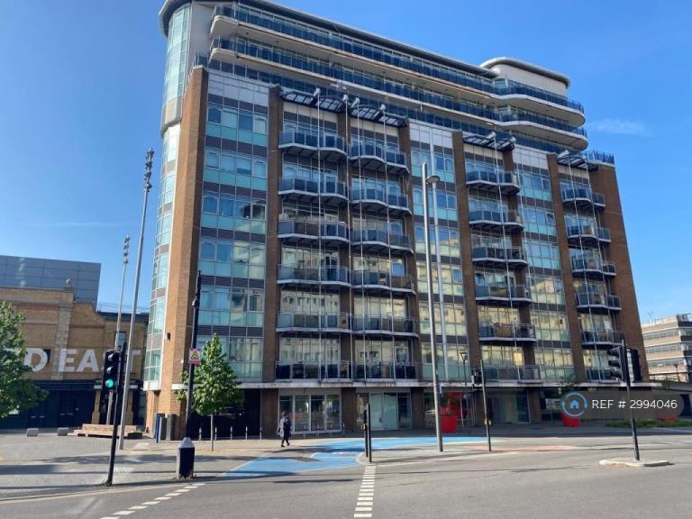 2 bedroom flat in Great Eastern Road, London, E15 (2 bed) (#2994046)