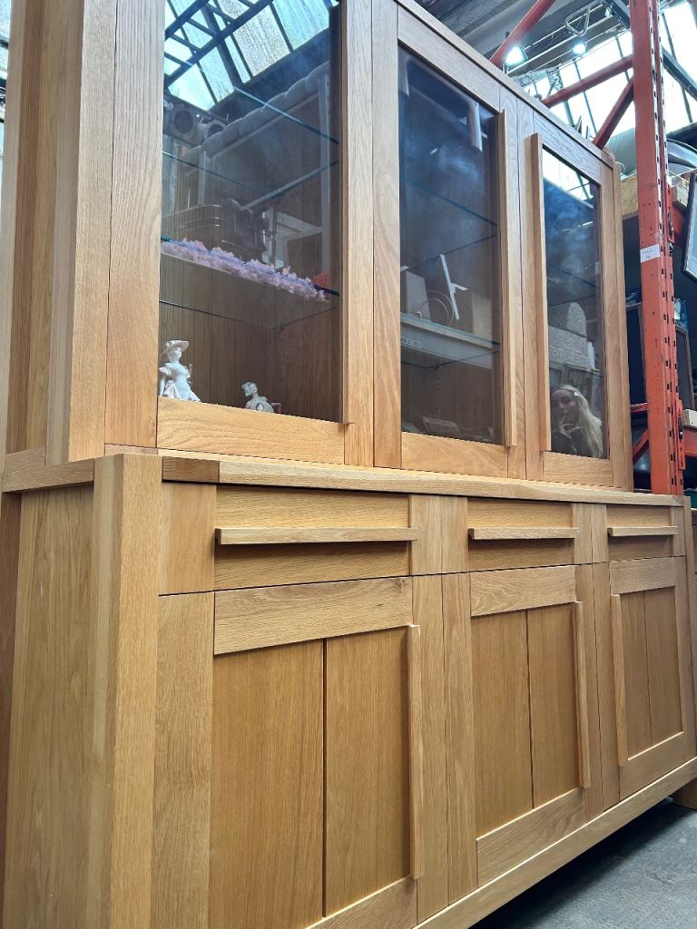 Mark and Spencer Sonoma 3 Door American Oak Display Cabinet / Sideboard 