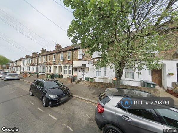 4 bedroom house in Wakefield St, London, E6 (4 bed) (#2793761)