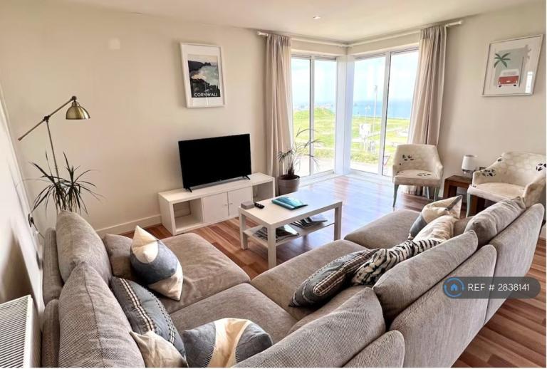 2 bedroom flat in Whitewater, Newquay, TR7 (2 bed) (#2838141)