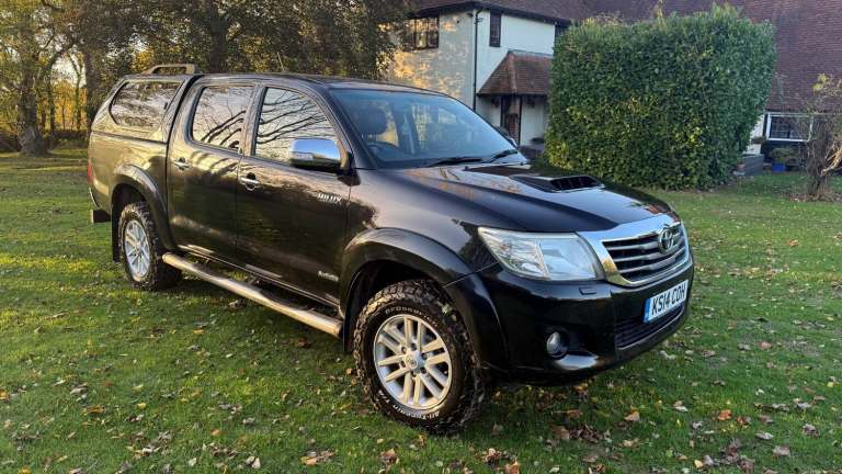 2014 Toyota Hilux Invincible D/Cab Pick Up 3.0 D-4D 4WD 171 Auto PICK UP Diesel Automatic