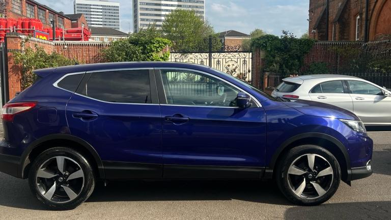 2017 Nissan Qashqai 1.5 dCi N-Connecta 5dr HATCHBACK Diesel Manual