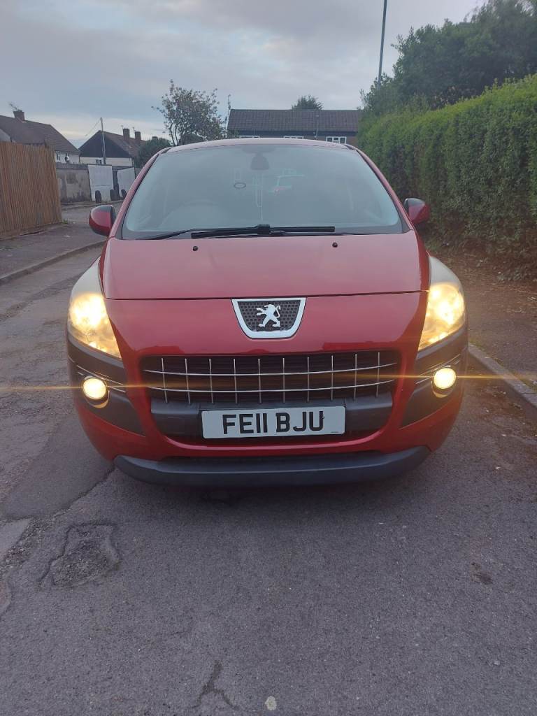 Peugeot, 3008, Hatchback, 2011, Semi-Auto, 1560 (cc), 5 doors