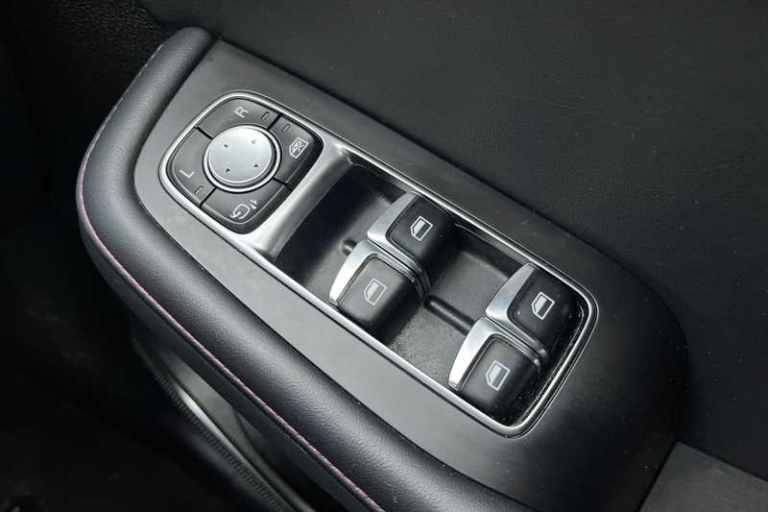 2023 MG MG HS 1.5 T-GDI 16.6kWh SE SUV 5dr Petrol Plug-in Hybrid Auto Euro 6 (s/s) (258 p SUV Hyb...