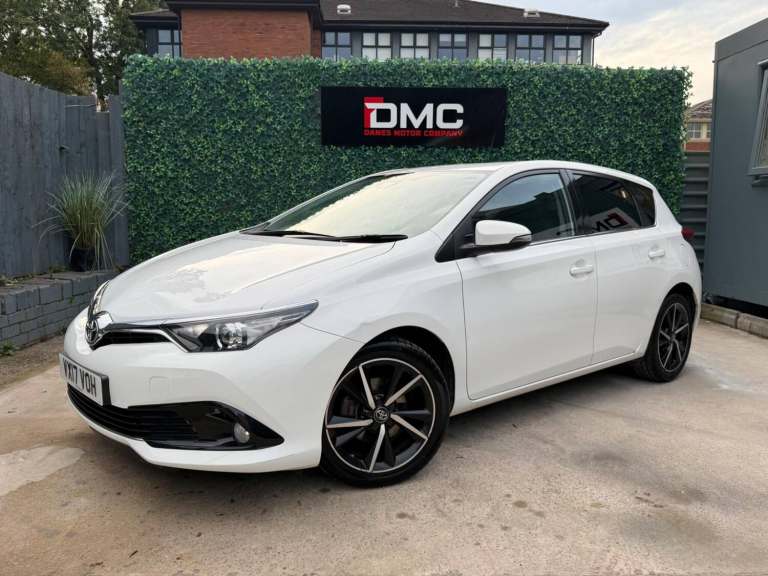 2017 Toyota Auris 1.2 VVT-i Design Euro 6 (s/s) 5dr (Safety Sense) HATCHBACK Petrol Manual