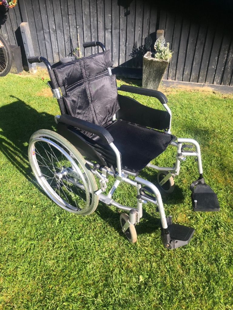 Full sized wheel chair light weight 