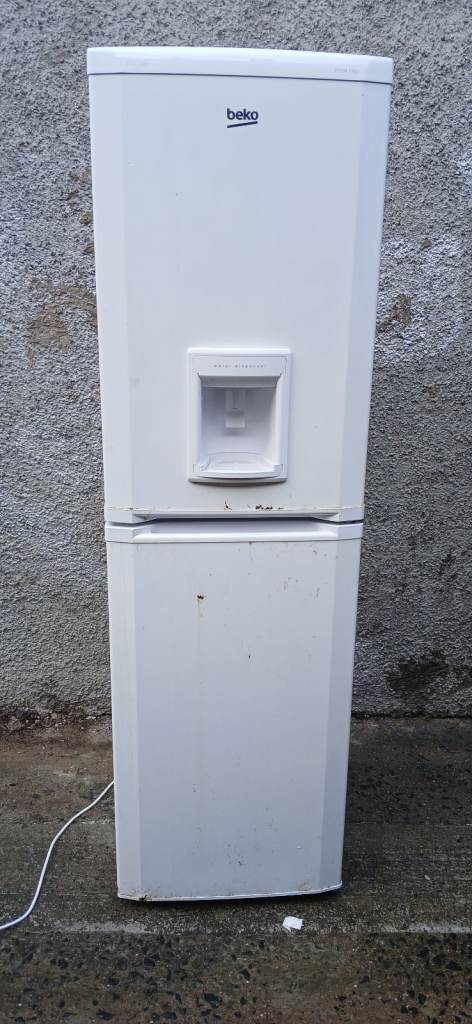 BEKO FROST FREE FRIDGE FREEZER 