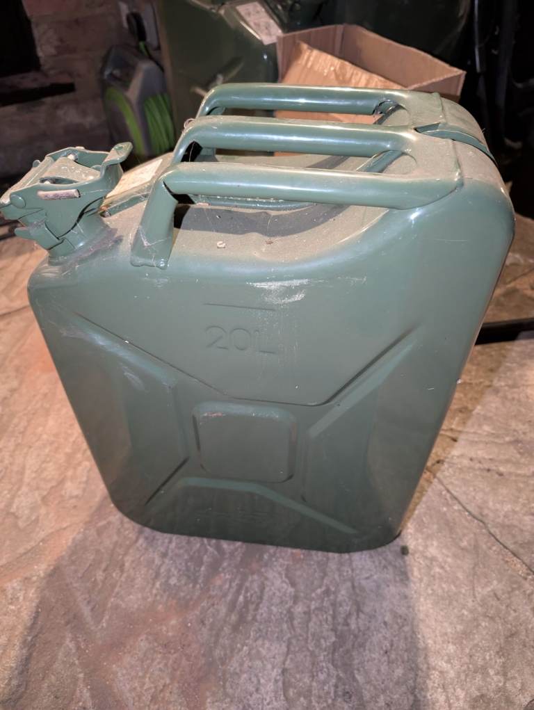 20L LITRE METAL JERRY CAN GREEN CAR STORAGE FUEL PETROL DIESEL CONTAINER CANISTERS