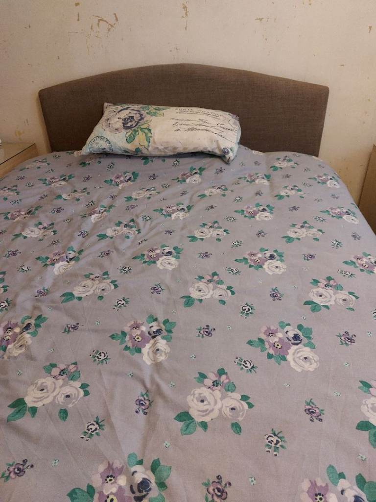 King Size (5 ft) Divan Bed with 2 + 2 Drawer Storage and Headboard