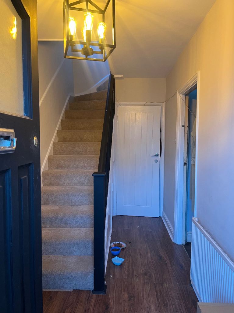 Double furnished room available now 