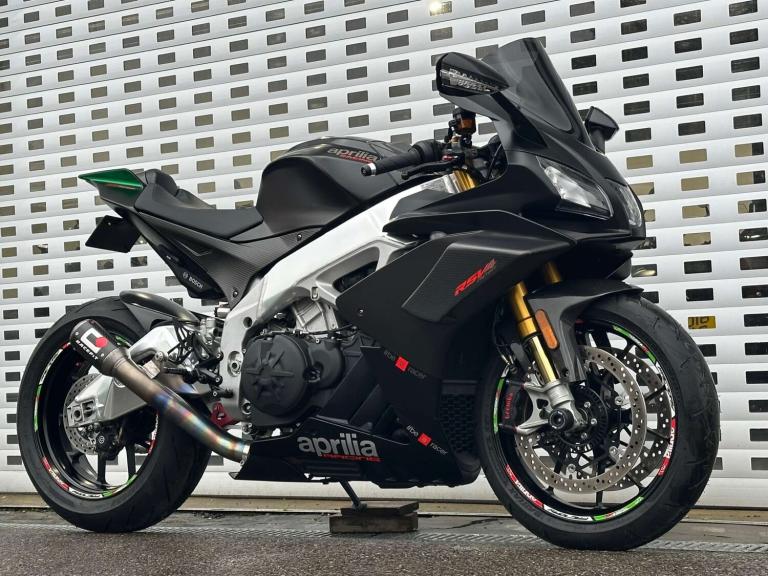 2019 Aprilia RSV 4 1100 FACTORY 1.1 RSV 4 1100 Factory Unlisted Petrol Automatic