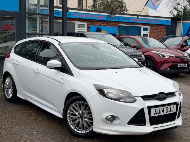 2014 Ford Focus 1.6 TDCi Zetec S Hatchback 5dr Diesel Manual Euro 5 (s/s) (115 ps) HATCHBACK Dies...