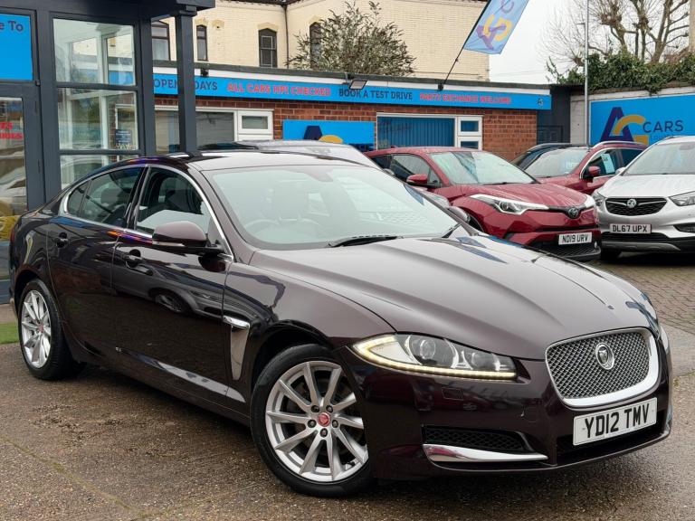  Jaguar XF 2.2d Premium Luxury Saloon 4dr Diesel Auto Euro 5 (s/s) (190 ps) Diesel Automatic