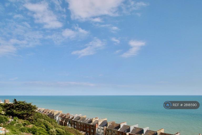 2 bedroom flat in West Hill Road, St Leonards-On-Sea, TN38 (2 bed) (#2818590)
