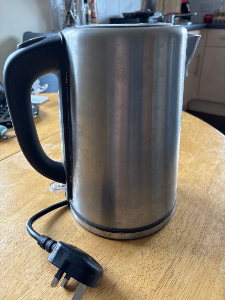 Electric kettle 1.7L