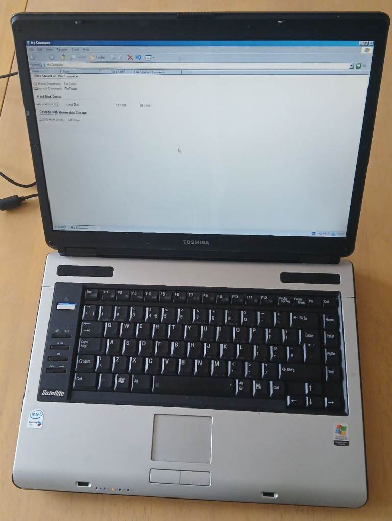 Toshiba Satellite A100-583 laptop Windows XP fresh install. Read description.