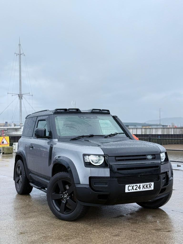 2024 (24) LAND ROVER DEFENDER 90 3.0 HARD TOP Automatic