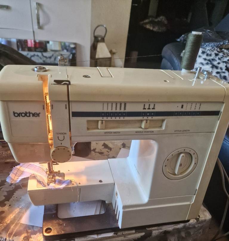 Vintage brother sewing machine model vx800 