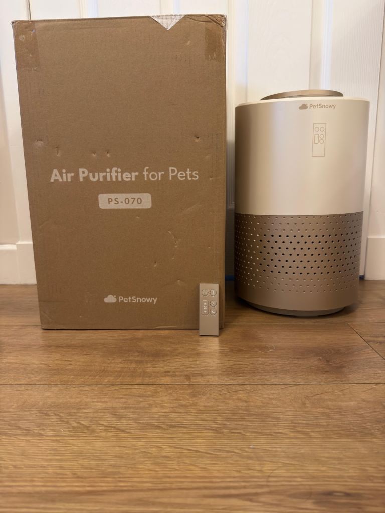 Brand new Pet Snowy Pet Air Purifier. R.R.P. £199