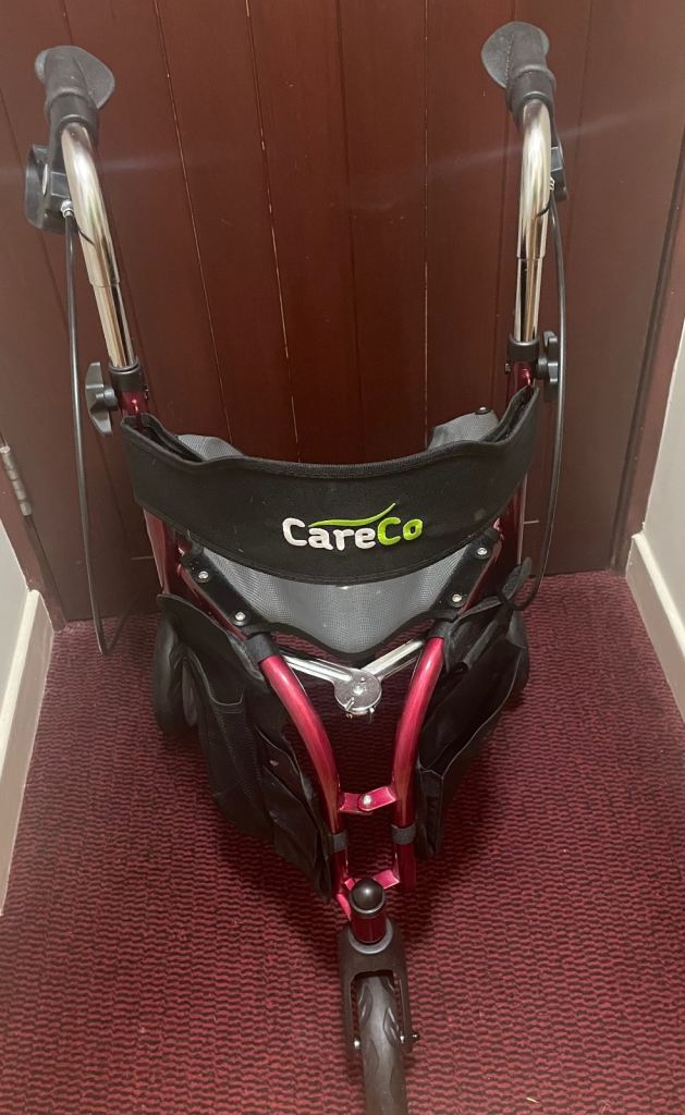 CARECO TRIWALKER 