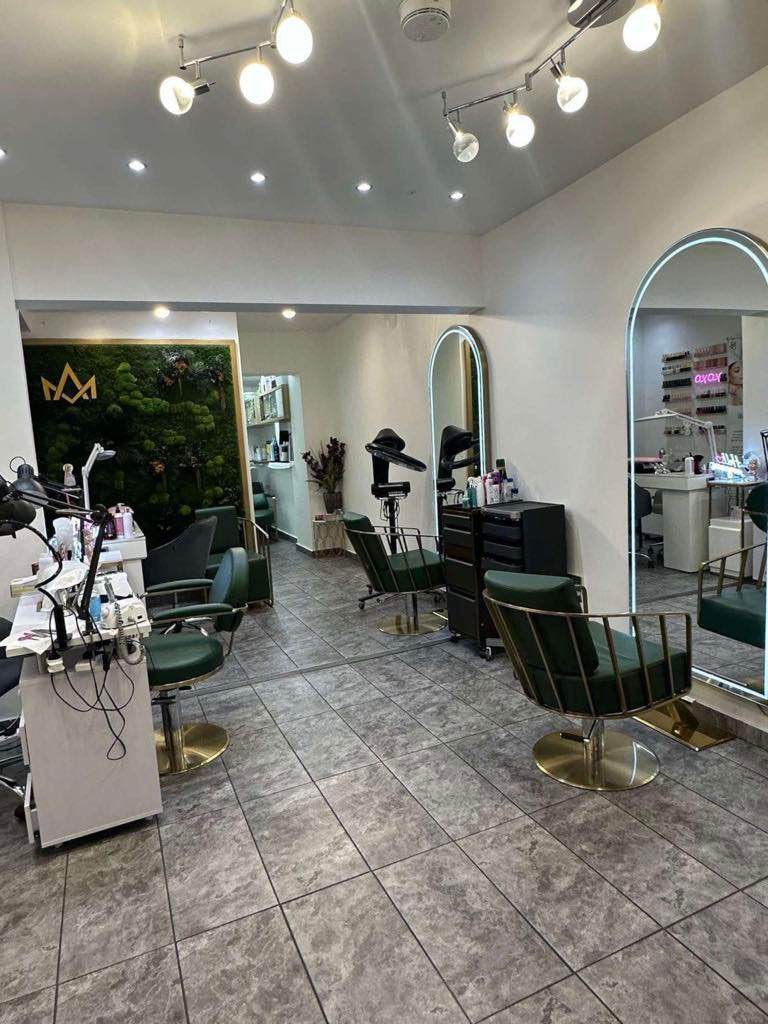 Hairdresser Chair to Rent –Busy Salon– £650 All Bills Included + free wifi –East London/Plaistow/E15