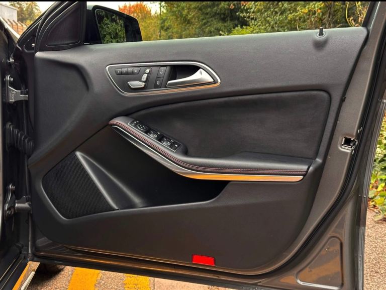  MERCEDES-BENZ A CLASS 2.1 A200D AMG LINE (PREMIUM PLUS ) 7G-DCT EURO 6/6 5DR GREY 2016