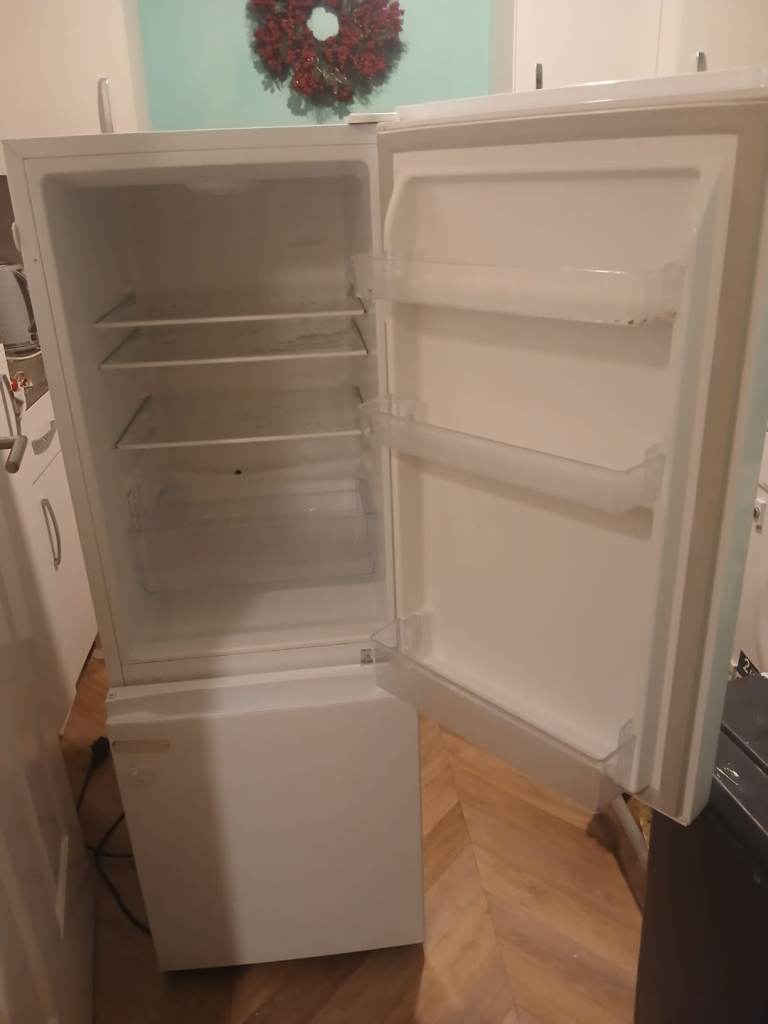 Fridge freezer 