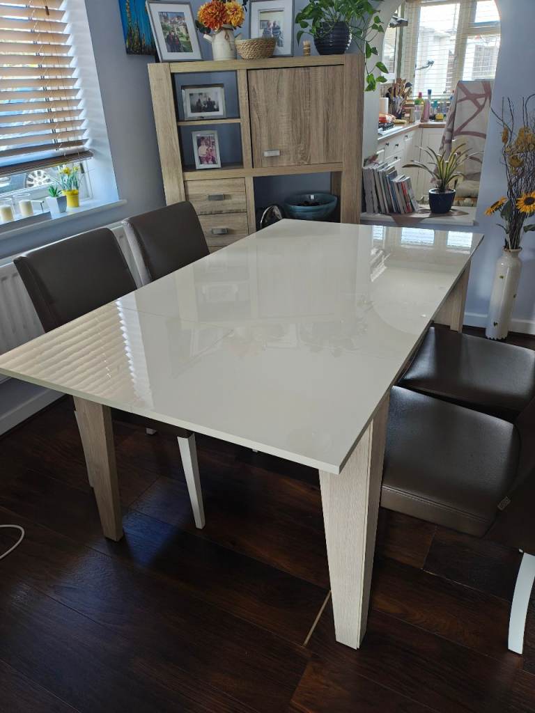 Dining table foldable with 6 chairs 