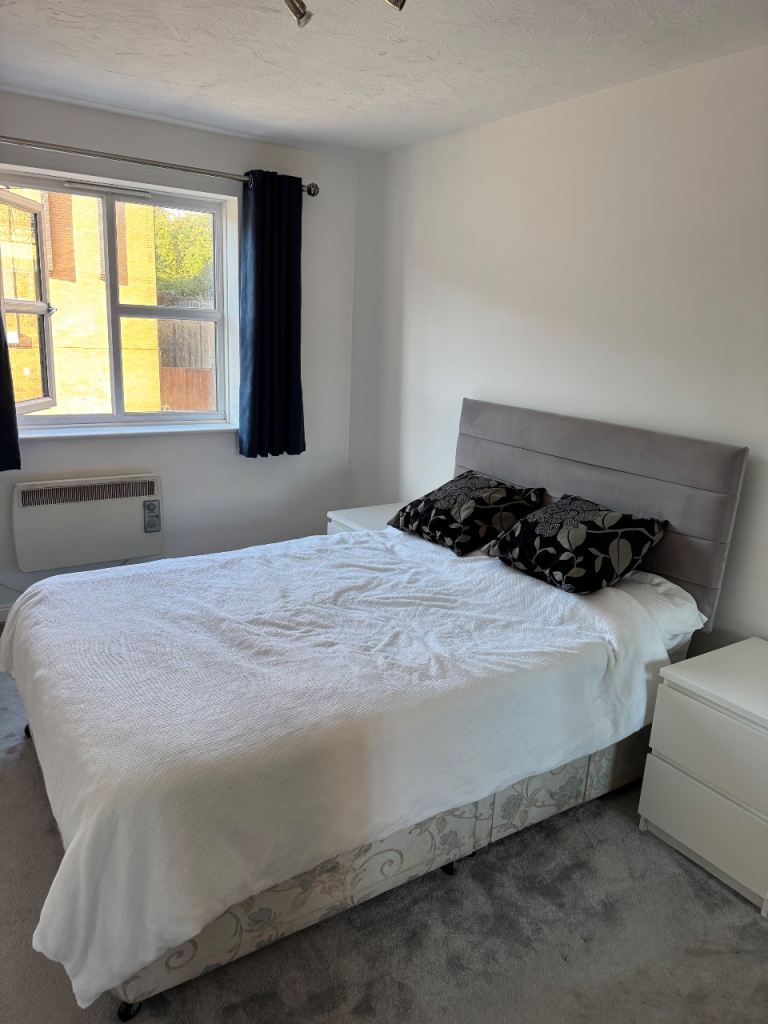 Double furnished bedroom