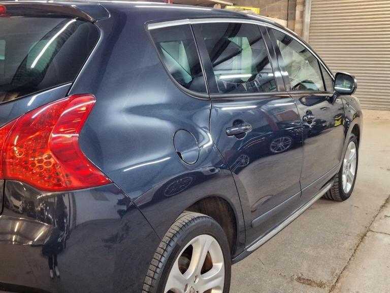 PEUGEOT 3008 1.6 HDi Allure Euro 5 5dr 2013