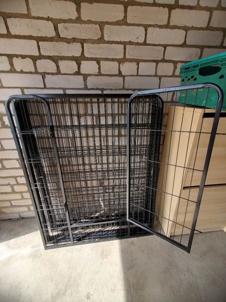 Dog or puppy playpen, large and adjustable