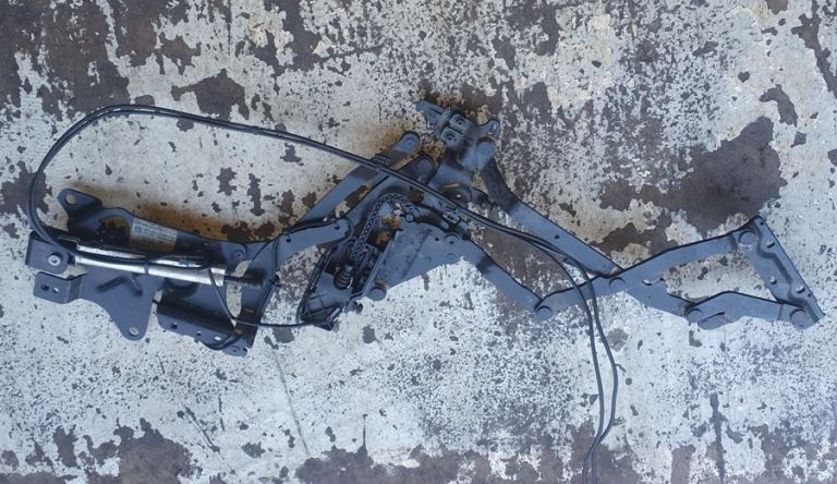 Vauxhall Astra H Boot Lid Hinge Right Side Convertible 2007