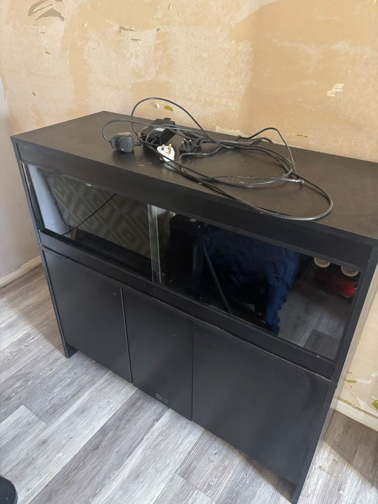Reptile vivarium 