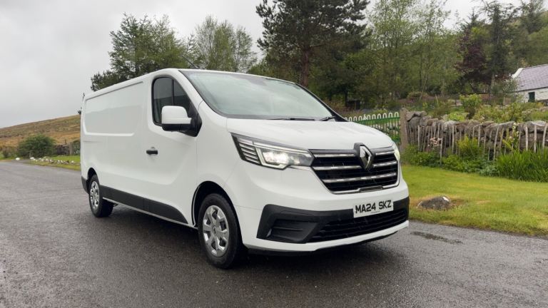 Renault, TRAFIC, Panel Van, 2024, Manual, 1997 (cc)