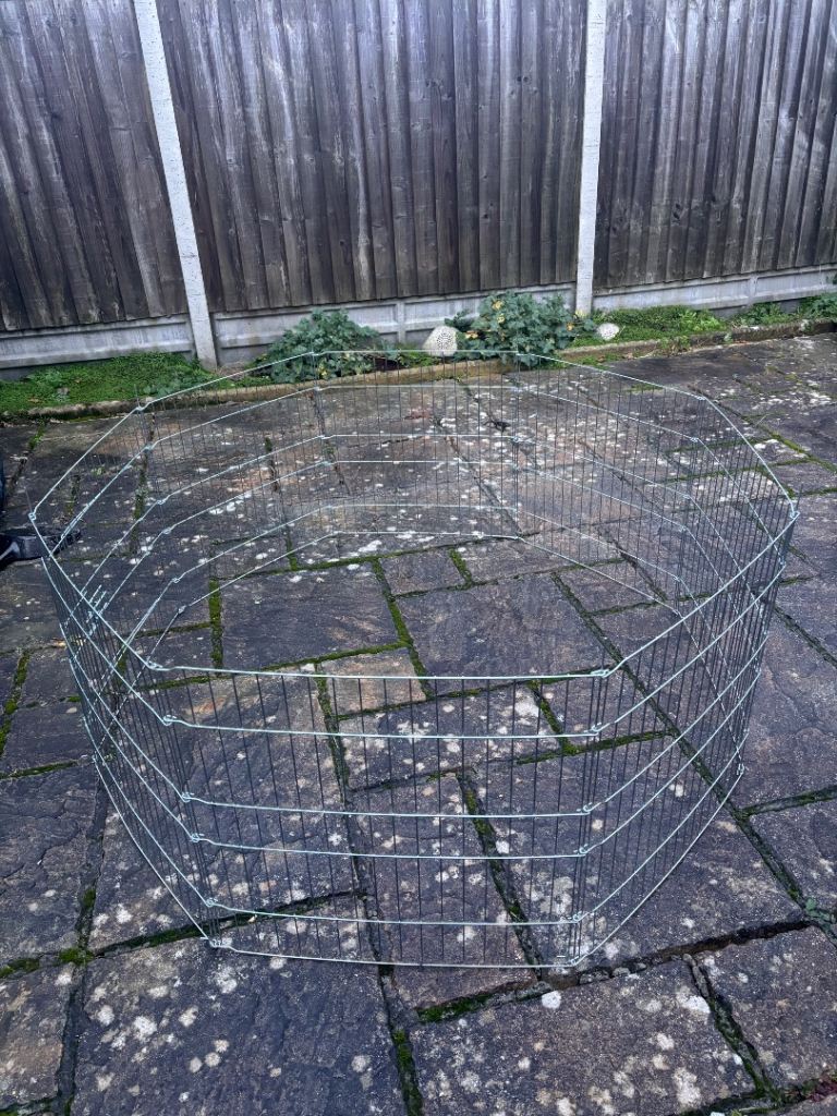 Rabbit/Guinea Pig/Small Animal Octagonal Run with Cover