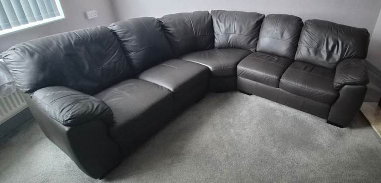 FREE!! Corner Suite