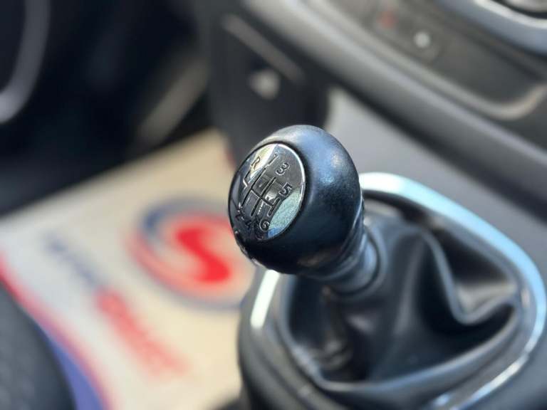 VAUXHALL VIVARO 1.6 CDTi 2700 BiTurbo ecoFLEX Sportive 2015