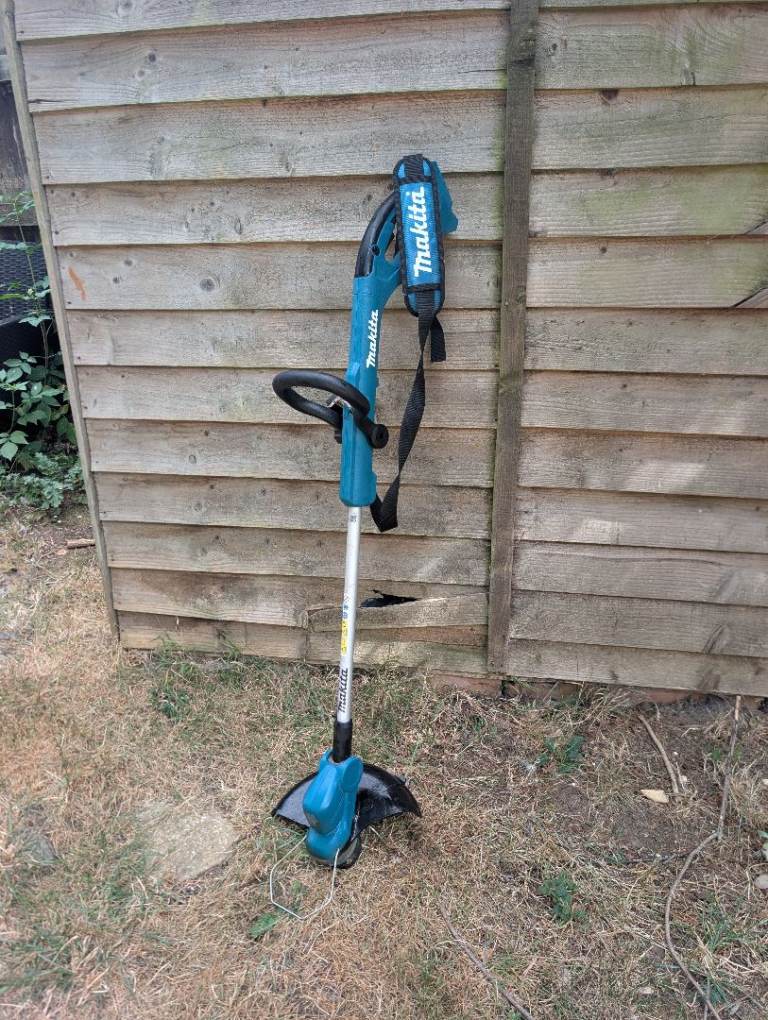 Makita DUR193z Garden Strimmer