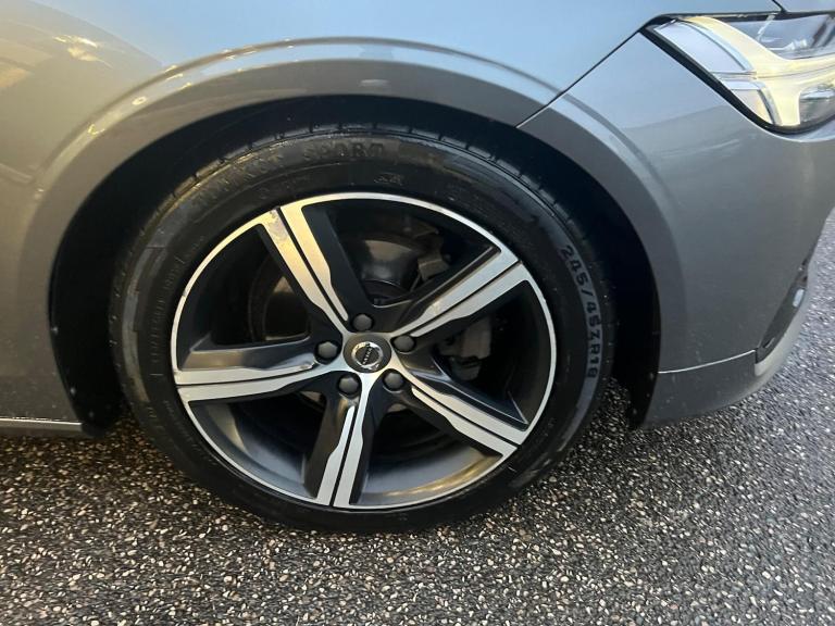 2018 Volvo S90 2.0 D4 R DESIGN 4dr Geartronic SALOON DIESEL Automatic