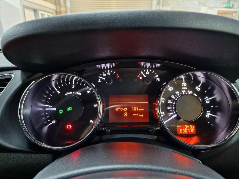 PEUGEOT 3008 1.6 HDi Allure Euro 5 5dr 2013