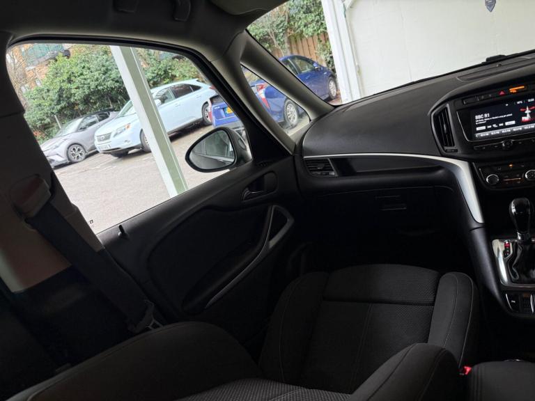 2017 Vauxhall Zafira 1.4T SRi Nav 5dr Auto MPV PETROL Automatic